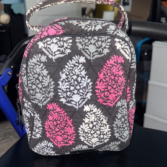 Vera Bradley Handbags - Vera Bradley Stylish Multicolored Patterned Lunch Bag
